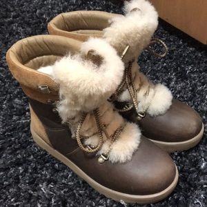 UGG Viki Waterproof Chestnut